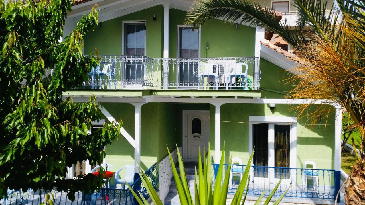 Nadia'S Beach House Pefkari Esterno foto